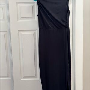 Elegant Black Sleeveless Dress